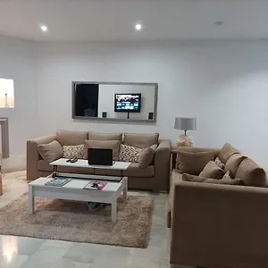 Apartment Large 2 Bed Apt Puerto Banus Marina Private Parking, Marbella